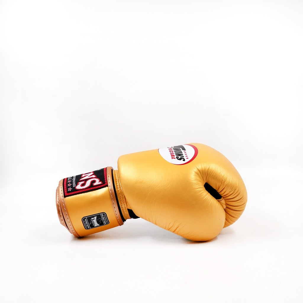 Twins Special BGVL-3 Air Bokshandschoenen Zwart/Goud / Boxing Gloves Black/Gold | Ventilatie Mesh
