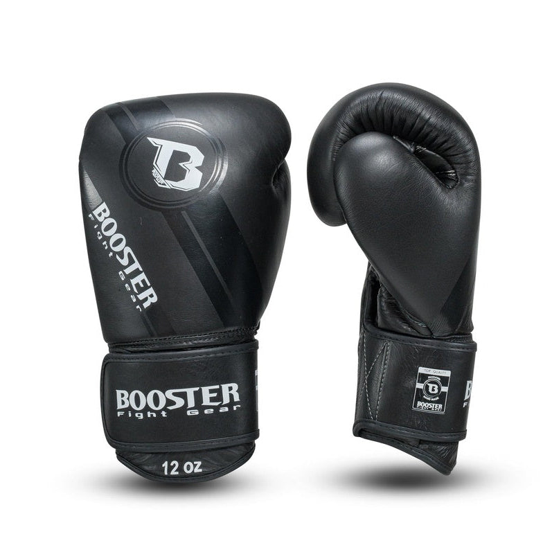 Booster V3 Pro kickbokshandschoenen leer zwart polsband detail / Booster V3 Pro leather kickboxing gloves black wrist strap detail