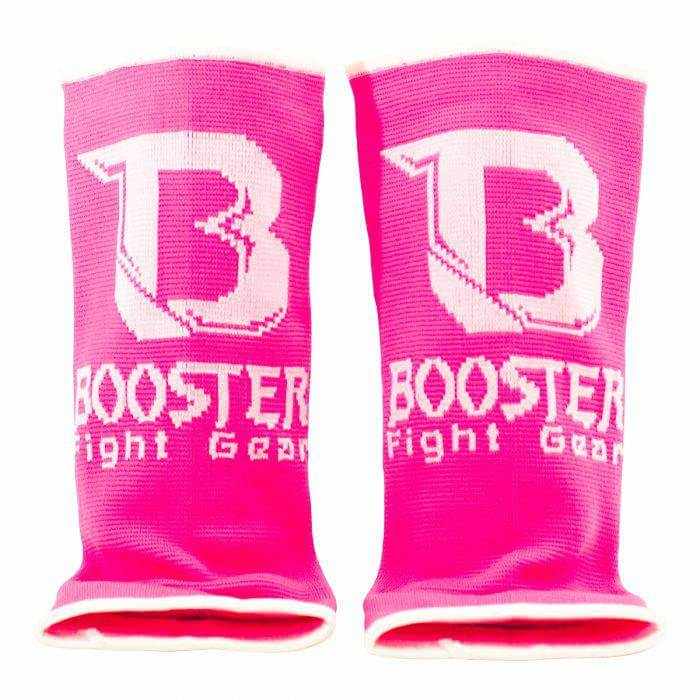 Elastische roze enkelbeschermers met witte opdruk en logo, ontworpen als Booster Enkelsok Pro Pink voor sportsupport.