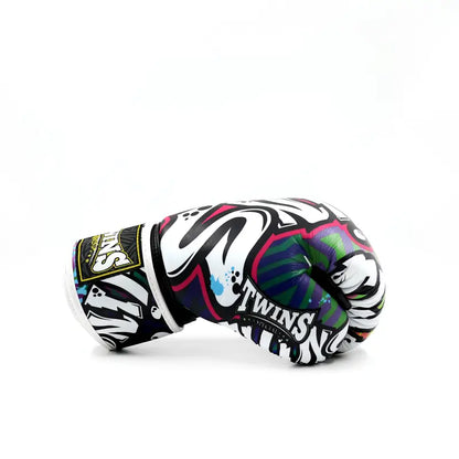 Twins FBGVL 4 Graffiti Bokshandschoenen / Boxing Gloves | Handgemaakt Thailand